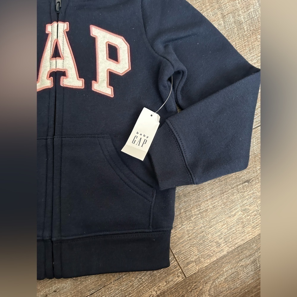 🌸 $10 SALE 🌸 BabyGap Logo Zip Hoodie Jacket - Picture 5 of 6